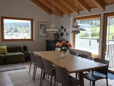 Wohnbereich Türe Balkon rechts