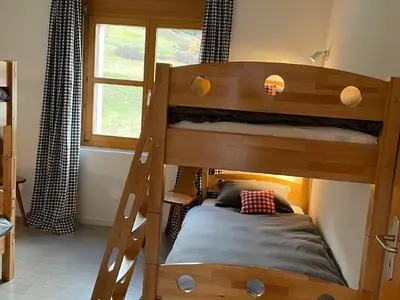 Zweites Schlafzimmer mit 2 Etagenbetten (für Erwachsene oder Kinder)