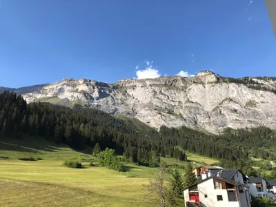 Blick vom hinteren Balkon auf den Flimserstein