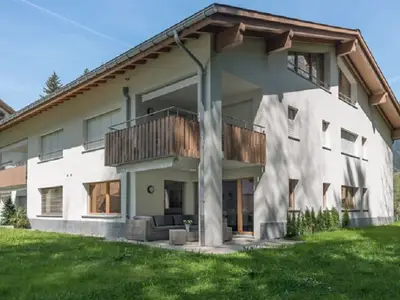 Ferienwohnung für 8 Personen in Flims 1/10