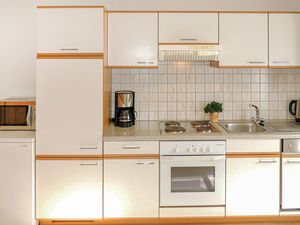 23735214-Ferienwohnung-6-Flirsch-300x225-4