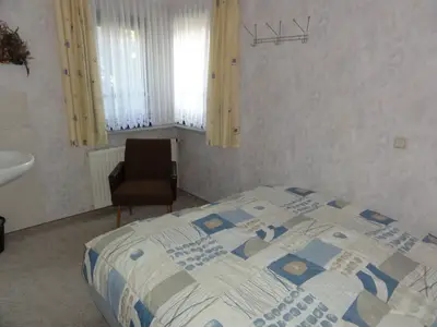 2. Schlafzimmer