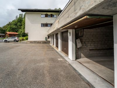 Ferienwohnung Casa Runaglias - Garagenparkplatz