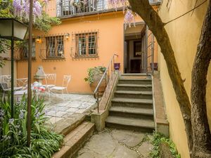 23079553-Ferienwohnung-5-Florenz-300x225-1