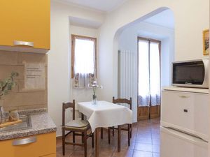 23567718-Ferienwohnung-2-Florenz-300x225-5