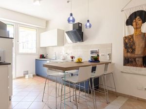 23698627-Ferienwohnung-7-Florenz-300x225-0