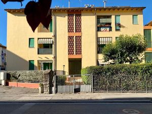 23698627-Ferienwohnung-7-Florenz-300x225-1