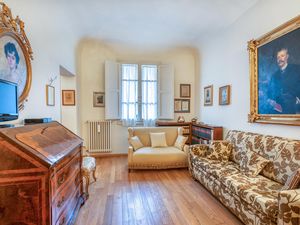 23742850-Ferienwohnung-2-Florenz-300x225-2