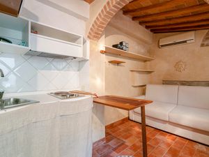 23752296-Ferienwohnung-2-Florenz-300x225-2