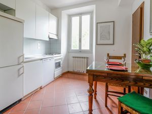 24005328-Ferienwohnung-2-Florenz-300x225-5