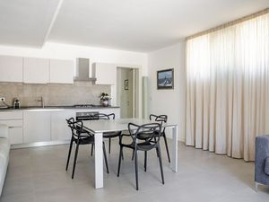 23470823-Ferienwohnung-4-Floridia-300x225-2