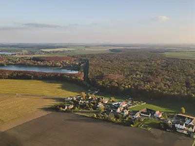 Luftaufnahme Pahna mit See