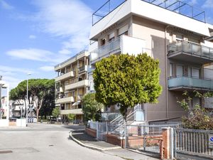 23762785-Ferienwohnung-4-Follonica-300x225-1