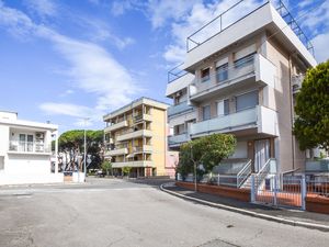 23762785-Ferienwohnung-4-Follonica-300x225-5