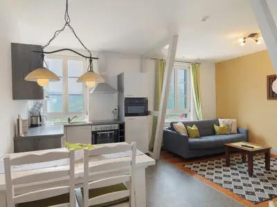 Photo, INSIDE, OUTSIDE