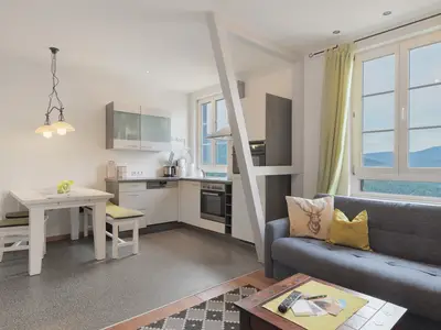 Photo, INSIDE, OUTSIDE