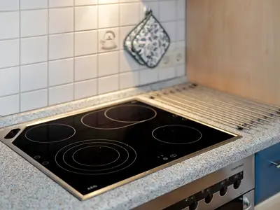 KITCHEN, INSIDE