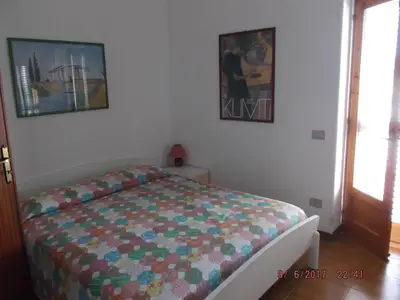 Schlafzimmer 2