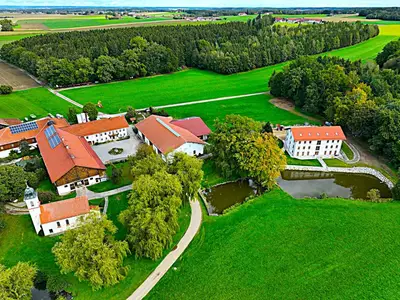 Luftaufnahme des Eicherhofes