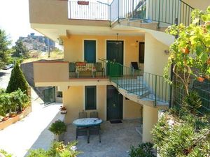 Villa Kristina mit 2 übereinander liegenden Ferienwohnungen in Forza d'Agrò bei Taormina