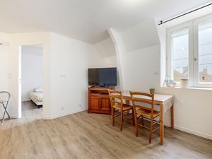 24002336-Ferienwohnung-4-Fougères-300x225-3