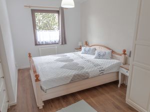 23382414-Ferienwohnung-4-Frankenau-300x225-4