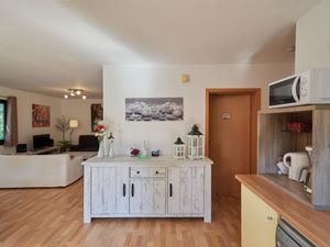 23853566-Ferienwohnung-4-Frankenau-300x225-1