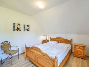 23854009-Ferienwohnung-4-Frankenau-300x225-1