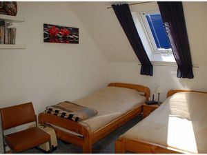 22960151-Ferienwohnung-4-Frankenau-300x225-5