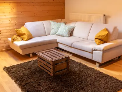 Stadlerhof 2. Obergeschoss Couch