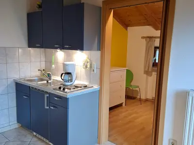 Küchenzeile / kleines Ankleidezimmer