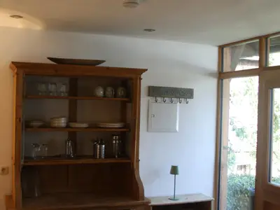 Küchenschrank mit Garderobe