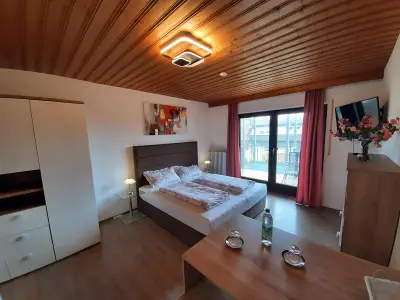 1-Zi Ferienwohnung E
