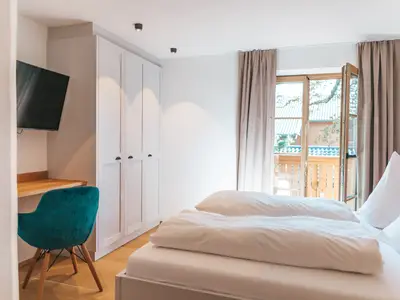 Schlafzimmer zum Südbalkon