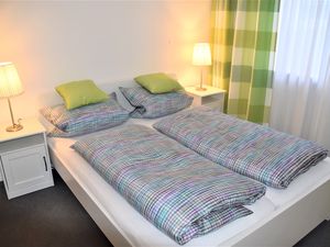 21701835-Ferienwohnung-4-Freiburg im Breisgau-300x225-2