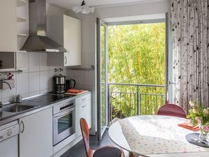 22294005-Ferienwohnung-2-Freiburg im Breisgau-300x225-1