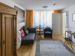 22294003-Ferienwohnung-3-Freiburg im Breisgau-300x225-4