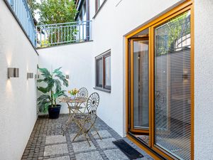 18760279-Ferienwohnung-3-Freiburg im Breisgau-300x225-3