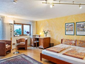 18760279-Ferienwohnung-3-Freiburg im Breisgau-300x225-4