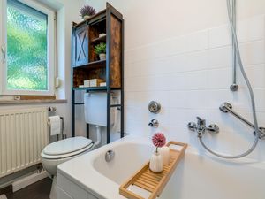 23997440-Ferienwohnung-7-Freilassing-300x225-5