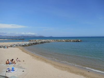 Strand zu Fuss erreichbar.