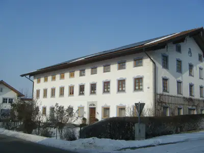 Peterlhof an einem sonnigen Wintertag