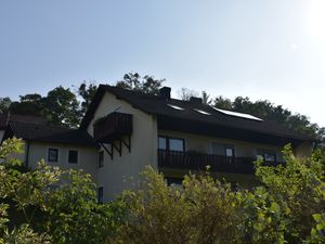 24059818-Ferienwohnung-4-Friedenfels-300x225-3