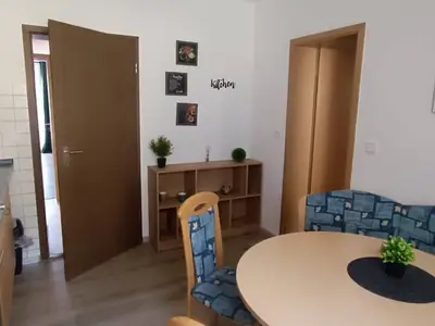 Küche mit Eßplatz