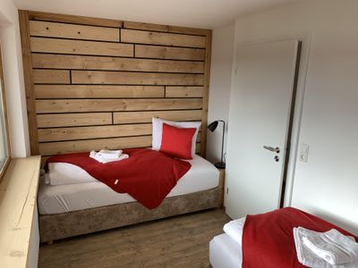 Schlafzimmer Wohnung links Twinbetten