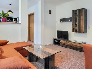 23765620-Ferienwohnung-4-Friedrichroda-300x225-2