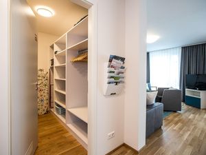 23325307-Ferienwohnung-2-Friedrichshafen-300x225-2