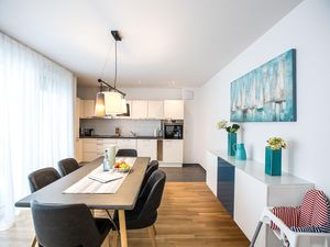 23325307-Ferienwohnung-2-Friedrichshafen-300x225-3