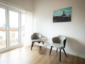 23993550-Ferienwohnung-4-Friedrichshafen-300x225-2