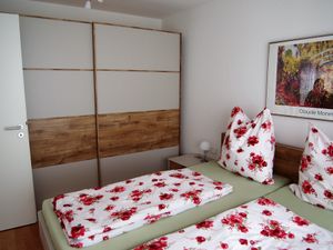 23126417-Ferienwohnung-2-Friedrichshafen-300x225-2